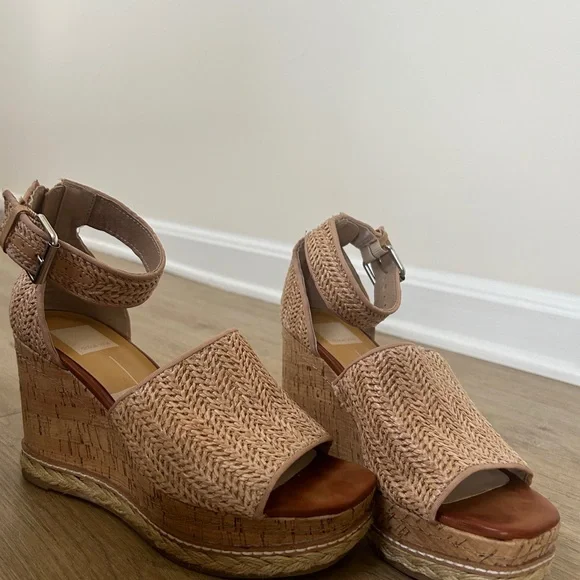 Spring Wedges - Picture 2 of 6